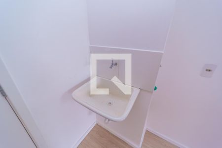 Sala/Cozinha e Área de Serviço de apartamento para alugar com 2 quartos, 49m² em Cangaíba, São Paulo