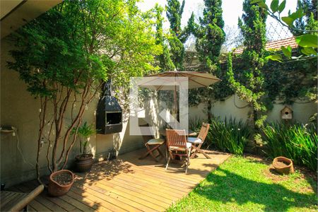 Casa à venda com 3 quartos, 220m² em Alto da Boa Vista, São Paulo