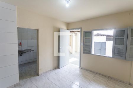 Sala de casa para alugar com 1 quarto, 60m² em Santa Tereza, Belo Horizonte