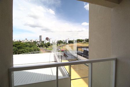 Sacada de apartamento para alugar com 2 quartos, 50m² em Jaraguá, Uberlândia