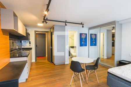 Studio de kitnet/studio para alugar com 1 quarto, 30m² em Água Verde, Curitiba