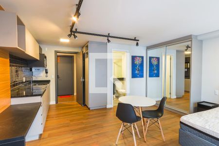 Studio de kitnet/studio para alugar com 1 quarto, 30m² em Água Verde, Curitiba