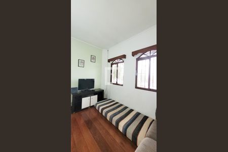 Sala de TV de casa à venda com 5 quartos, 190m² em Jardim São Gonçalo, Campinas