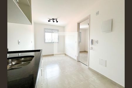 Sala/ Cozinha  de apartamento à venda com 1 quarto, 25m² em Jardim Monte Azul, São Paulo