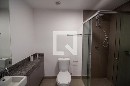 Banheiro de kitnet/studio para alugar com 1 quarto, 28m² em Butantã, São Paulo