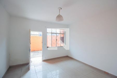 Sala de casa para alugar com 2 quartos, 114m² em Centro, Nilópolis