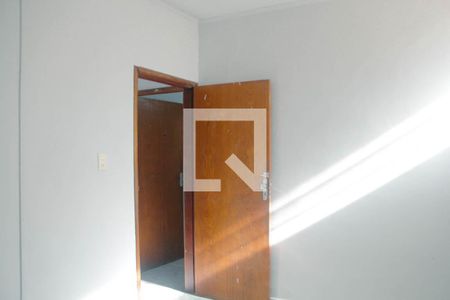 Entrada do quarto Suíte 1 de casa para alugar com 4 quartos, 240m² em Setor Campinas, Goiânia