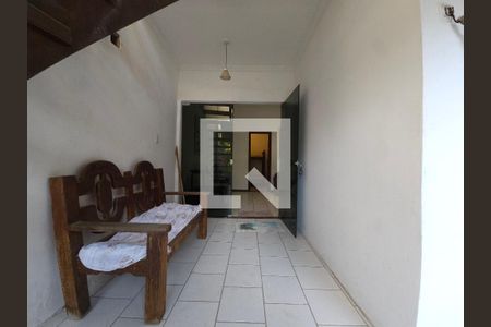 Entrada de casa para alugar com 2 quartos, 60m² em Pituaçu, Salvador