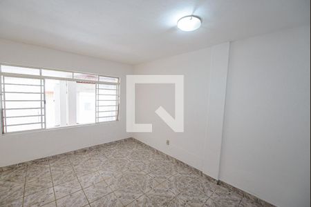 Sala de casa para alugar com 5 quartos, 250m² em Jardim Santa Clara, Taubaté