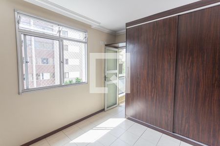 Suíte de apartamento à venda com 4 quartos, 180m² em Fernão Dias, Belo Horizonte