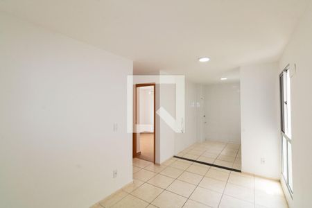 Sala de apartamento para alugar com 2 quartos, 43m² em Cosmos, Rio de Janeiro