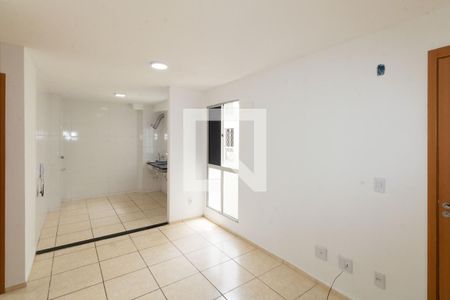 Sala de apartamento para alugar com 2 quartos, 43m² em Cosmos, Rio de Janeiro