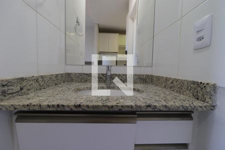 Banheiro  de kitnet/studio para alugar com 1 quarto, 22m² em Iguatemi, Ribeirão Preto