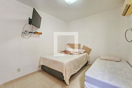 Quarto 1 de apartamento para alugar com 2 quartos, 70m² em Jardim Ana Maria, Guarujá