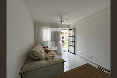 Sala de casa de condomínio para alugar com 2 quartos, 69m² em Vargem Grande, Rio de Janeiro