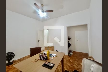 Sala de apartamento à venda com 2 quartos, 75m² em Copacabana, Rio de Janeiro