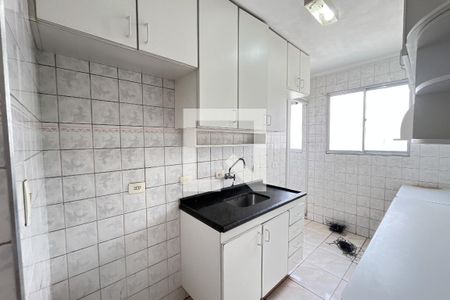 Cozinha de apartamento à venda com 2 quartos, 60m² em Vila Anastácio, São Paulo