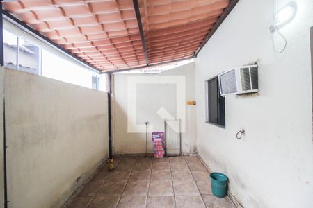 Varanda de casa para alugar com 1 quarto, 60m² em Olinda, Nilópolis