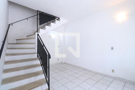 Sala 1 de casa à venda com 3 quartos, 220m² em Vila Romana, São Paulo