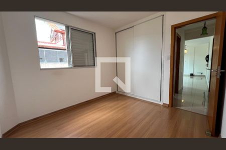 quarto 2 de apartamento à venda com 3 quartos, 80m² em Sagrada Família, Belo Horizonte