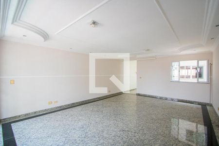 Sala de casa para alugar com 4 quartos, 268m² em Vila Gilda, Santo André