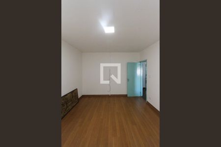 Quarto de casa para alugar com 2 quartos, 180m² em Parque São Lucas, São Paulo