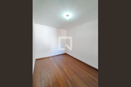 Quarto 1 de casa à venda com 3 quartos, 352m² em Sagrada Família, Belo Horizonte