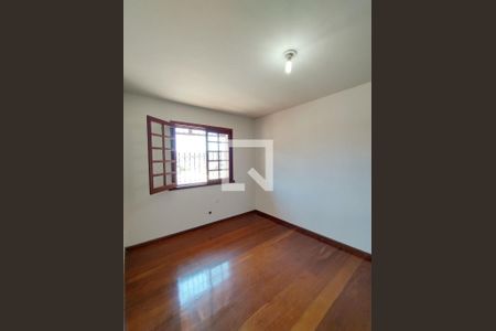 Quarto 2 de casa à venda com 3 quartos, 352m² em Sagrada Família, Belo Horizonte