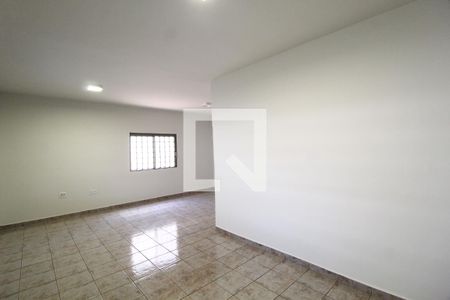 Sala de casa para alugar com 4 quartos, 171m² em Santa Mônica, Uberlândia