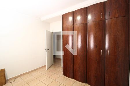 Quarto 1 de casa para alugar com 4 quartos, 171m² em Santa Mônica, Uberlândia