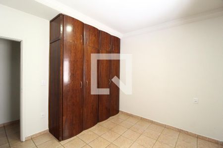 Quarto 1 de casa para alugar com 4 quartos, 171m² em Santa Mônica, Uberlândia