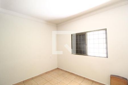 Quarto 1 de casa para alugar com 4 quartos, 171m² em Santa Mônica, Uberlândia