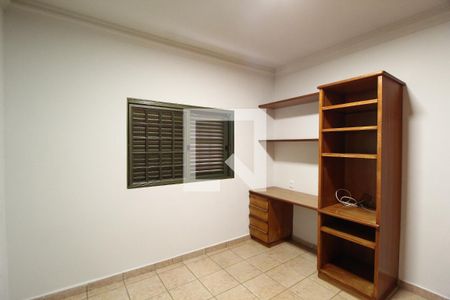 Quarto 2 de casa para alugar com 4 quartos, 171m² em Santa Mônica, Uberlândia