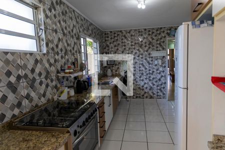 Casa à venda com 245m², 3 quartos e 2 vagas Casa à venda com 245m², 3 quartos e 2 vagasCozinha