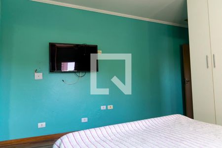 Suite principal de casa à venda com 2 quartos, 245m² em Jardim Tupanci, Barueri