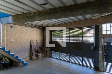 Casa à venda com 245m², 3 quartos e 2 vagas Casa à venda com 245m², 3 quartos e 2 vagasGaragem