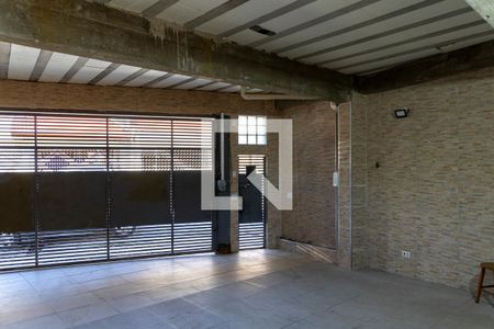 Casa à venda com 245m², 3 quartos e 2 vagas Casa à venda com 245m², 3 quartos e 2 vagasGaragem