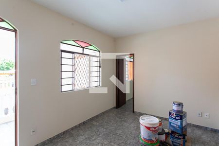 Sala de casa para alugar com 3 quartos, 90m² em Piratininga, Belo Horizonte