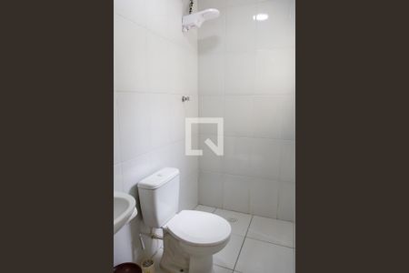 Banheiro de casa para alugar com 1 quarto, 60m² em Conceicao, Osasco