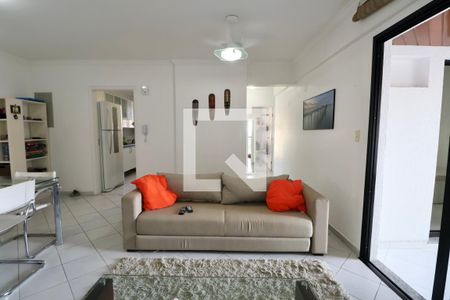 Sala de apartamento para alugar com 3 quartos, 120m² em  Lot. Joao Batista Juliao, Guarujá