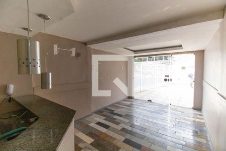 Sala de casa à venda com 1 quarto, 400m² em Santa Rosa, Niterói