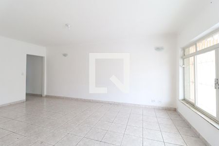 Sala de casa para alugar com 3 quartos, 180m² em Vila Sabrina, São Paulo