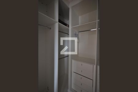 Closet de apartamento para alugar com 1 quarto, 49m² em Vila Gustavo, São Paulo