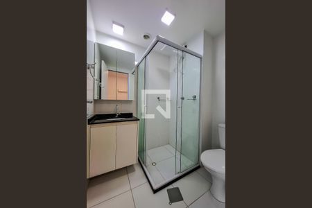 Studio Banheiro de kitnet/studio à venda com 1 quarto, 27m² em Vila Dom Pedro I, São Paulo