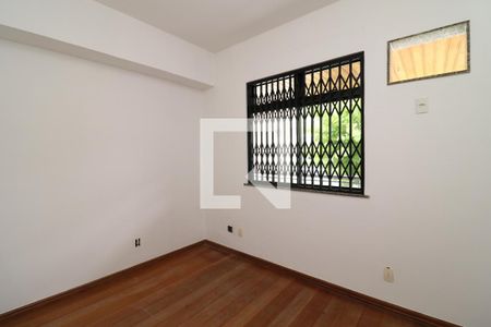 Quarto de apartamento à venda com 2 quartos, 101m² em Praia da Bandeira, Rio de Janeiro