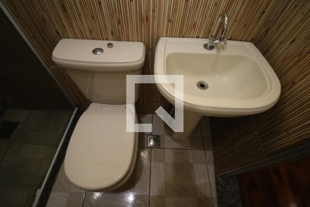 Banheiro de casa para alugar com 1 quarto, 50m² em Penha Circular, Rio de Janeiro