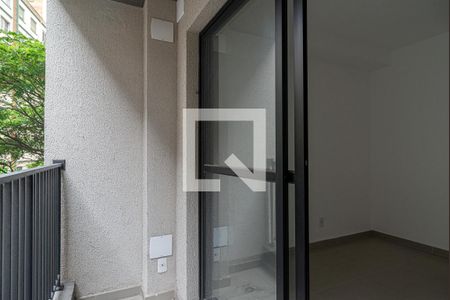 Varanda da Sala/Quarto de kitnet/studio para alugar com 1 quarto, 37m² em Bela Vista, São Paulo