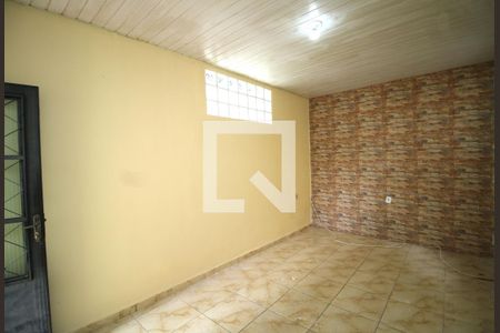 Sala de casa para alugar com 2 quartos, 60m² em Irajá, Rio de Janeiro