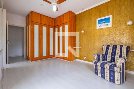 Suíte de casa à venda com 3 quartos, 200m² em Alto de Pinheiros, São Paulo