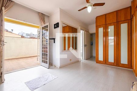 Suíte de casa à venda com 3 quartos, 200m² em Alto de Pinheiros, São Paulo